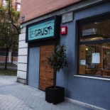 Le Crust Pizza Exterior