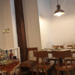 Ástor Gastro-place inside