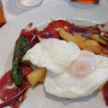 El Urogallo Príncipe Pío Nourriture