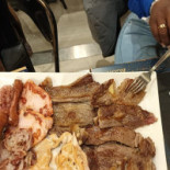 Cerveceria Leonesa food