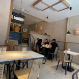 Ramen Komainu inside