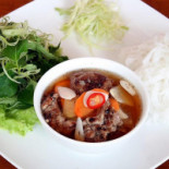 Vietnamita Fusion Mr. Vu food