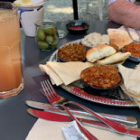 Lartisan Brunch, Restaurant & Bar Comida