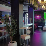 Concept CafÉ inside