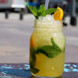 Makamaka Restaurante Barcelona Hamburguesas Cocktails Bar Boisson