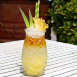 Makamaka Restaurante Barcelona Hamburguesas Cocktails Bar Boisson