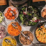 Celona Universal Lobby Comida