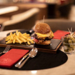 Celona Universal Lobby Bebida