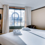 Celona Universal Lobby Bebida