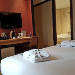 Celona Universal Lobby Dentro