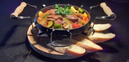 Grizzly's food