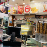 Heladería Dino Arenas Dentro