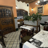 Mesón Chuchi Dentro