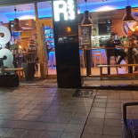 Café Man Ray À l'intérieur