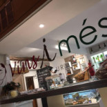 Vins I Mès À l'intérieur