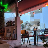 Can Jesper À l'intérieur