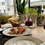 Cosmopolit À l'intérieur