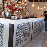 S’espardell À l'intérieur