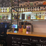 Sobre Lías Gijón À l'intérieur