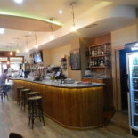 El Café De Tano À l'intérieur