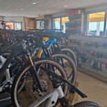 Can Manolo Bikes À l'intérieur