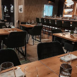 Tsuma Ibiza À l'intérieur