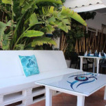 Nauti Lady Wine Club Exterior