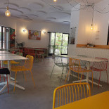 The Circle Food Dentro