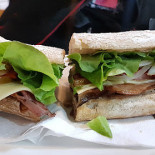 Bocatería El Chivito Comida