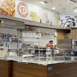 Heladería Dino Arenas Dentro