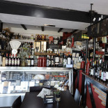 Vermuteria El Sacacorchos inside