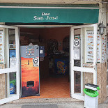 Juan Jose Gonzalez Donate outside