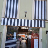 Brioche Café outside