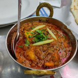 Mountains Of The Moon Bar Indian Restaurant Essen