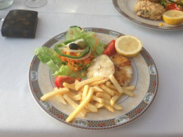 Cafe De Paris food