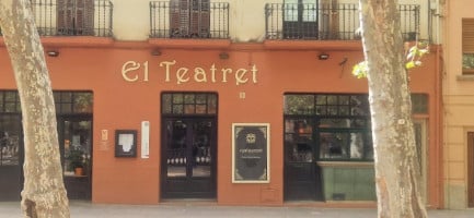 El Teatret, La Bisbal D'empordà outside