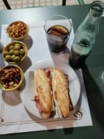 Cafeteria Athenea food