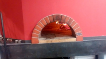 Pizzeria Ventidue inside