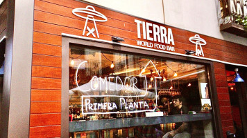 Tierra World Food food