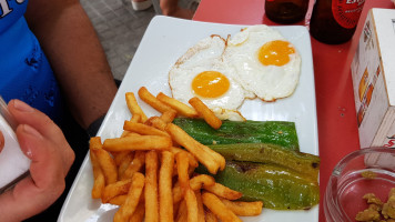Cafeteria La Cantonada food
