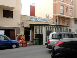 El Saito Cafe inside