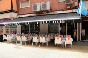 Sidreria El Telleru inside