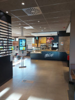 Mcdonald's Ctra. Madrid inside