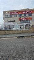 Supermercats Charter outside
