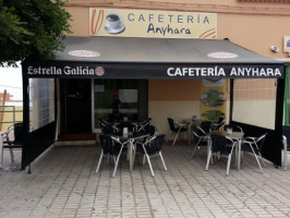 Cafeteria Anyhara inside
