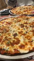 La Sardana Pizzeria food