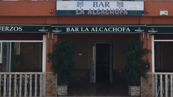 La Alcachofa outside