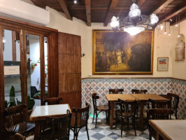 Bar Casa Román inside