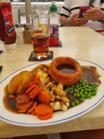 The Foxes Arms food