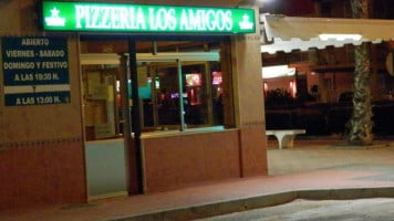 Pizzeria Los Amigos outside